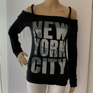 NEW YORK CITY GRAPHIC OFF SHOULDER LONG SLEEVE TOP